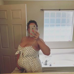 Treat yo'self :: feeling pampered in your third trimester - fun new polka dot dress