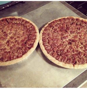 Thanksgiving recipes - chocolate pecan pie. Yum!