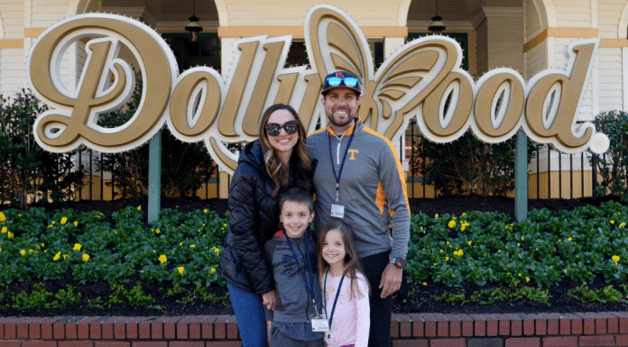 Mom's Guide to Dollywood